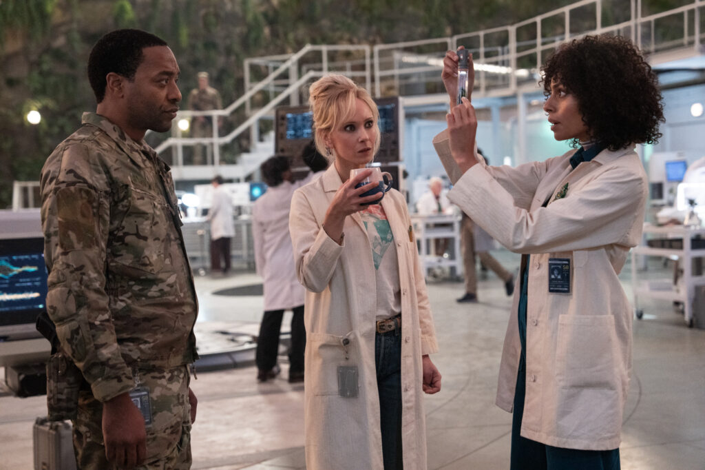 (l to r) Chiwetel Ejiofor, Juno Temple and Clark Backo in Columbia Pictures VENOM: THE LAST DANCE.  photo by: Laura Radford